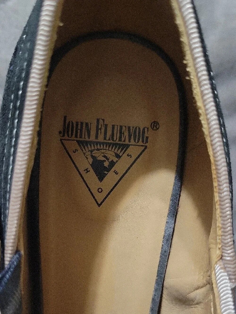 John Fluevog Black Heels with Cream Trim and Round Buckle - Picture 2 of 9